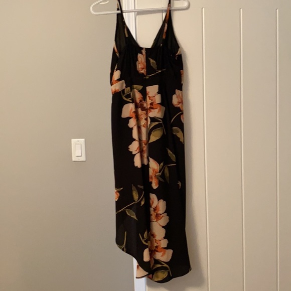 Beautiful Small size midi dress - Picture 3 of 4